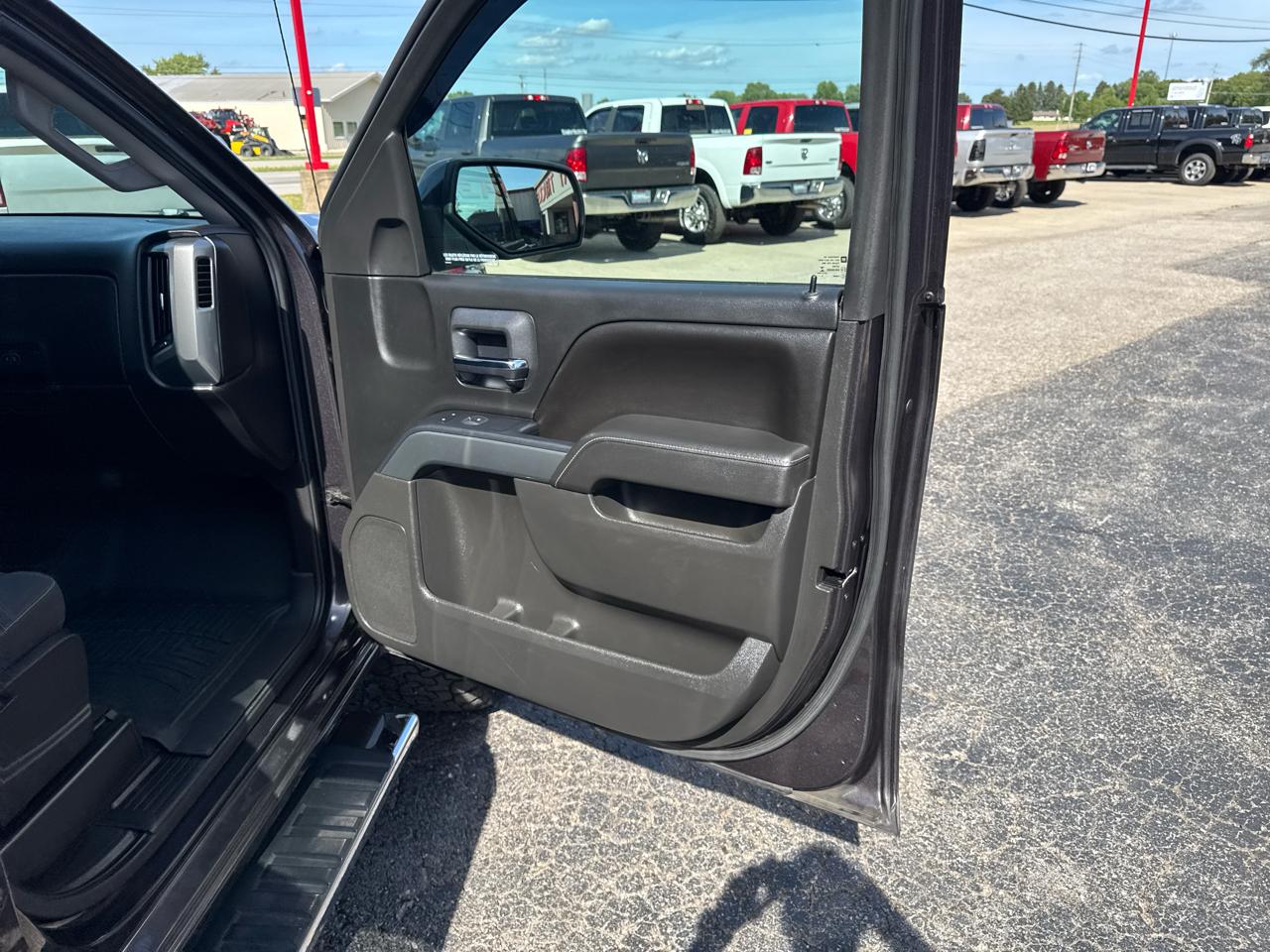 Chevrolet Silverado 1500 4WD Crew Cab 143.5" LT w/1LT 2015