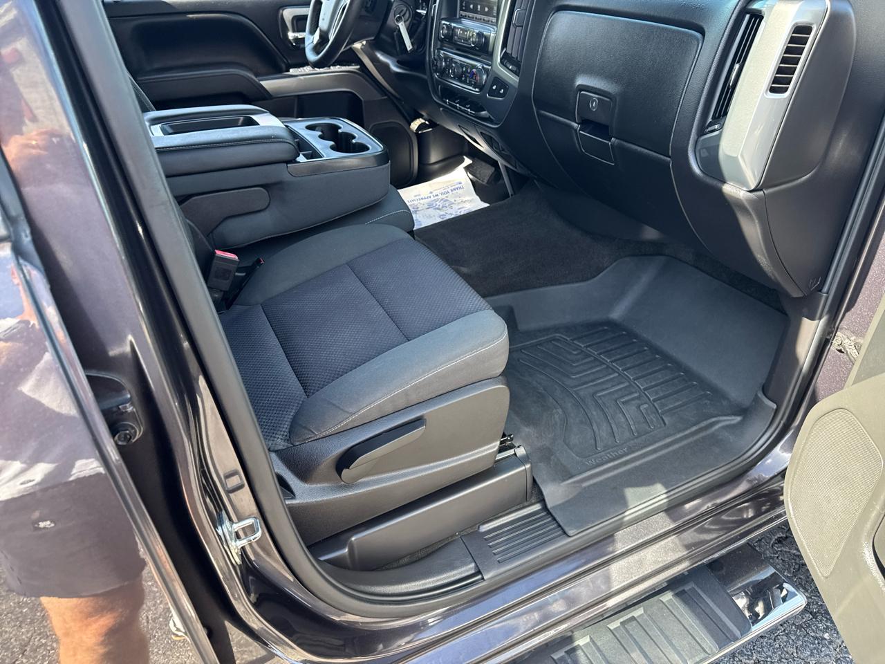Chevrolet Silverado 1500 4WD Crew Cab 143.5" LT w/1LT 2015