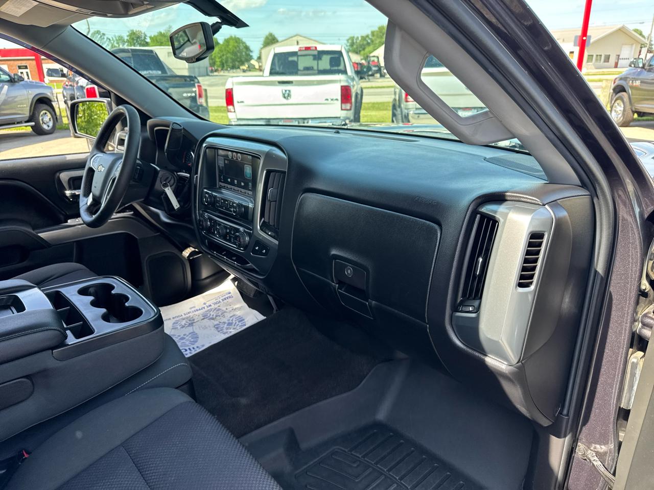 Chevrolet Silverado 1500 4WD Crew Cab 143.5" LT w/1LT 2015