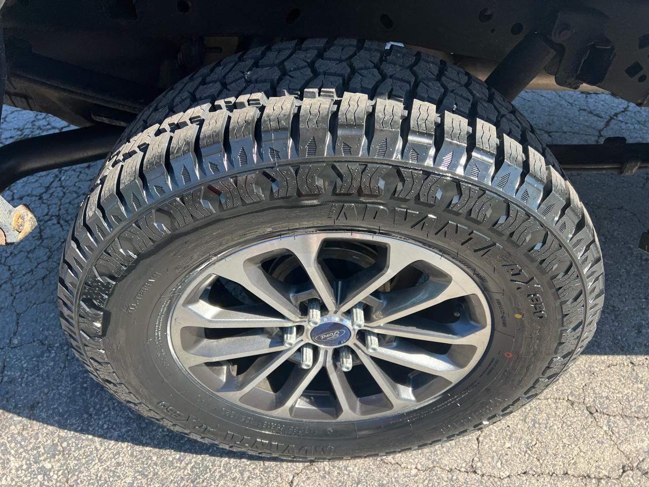 Ford F-150 4WD SuperCrew 145" Lariat 2014