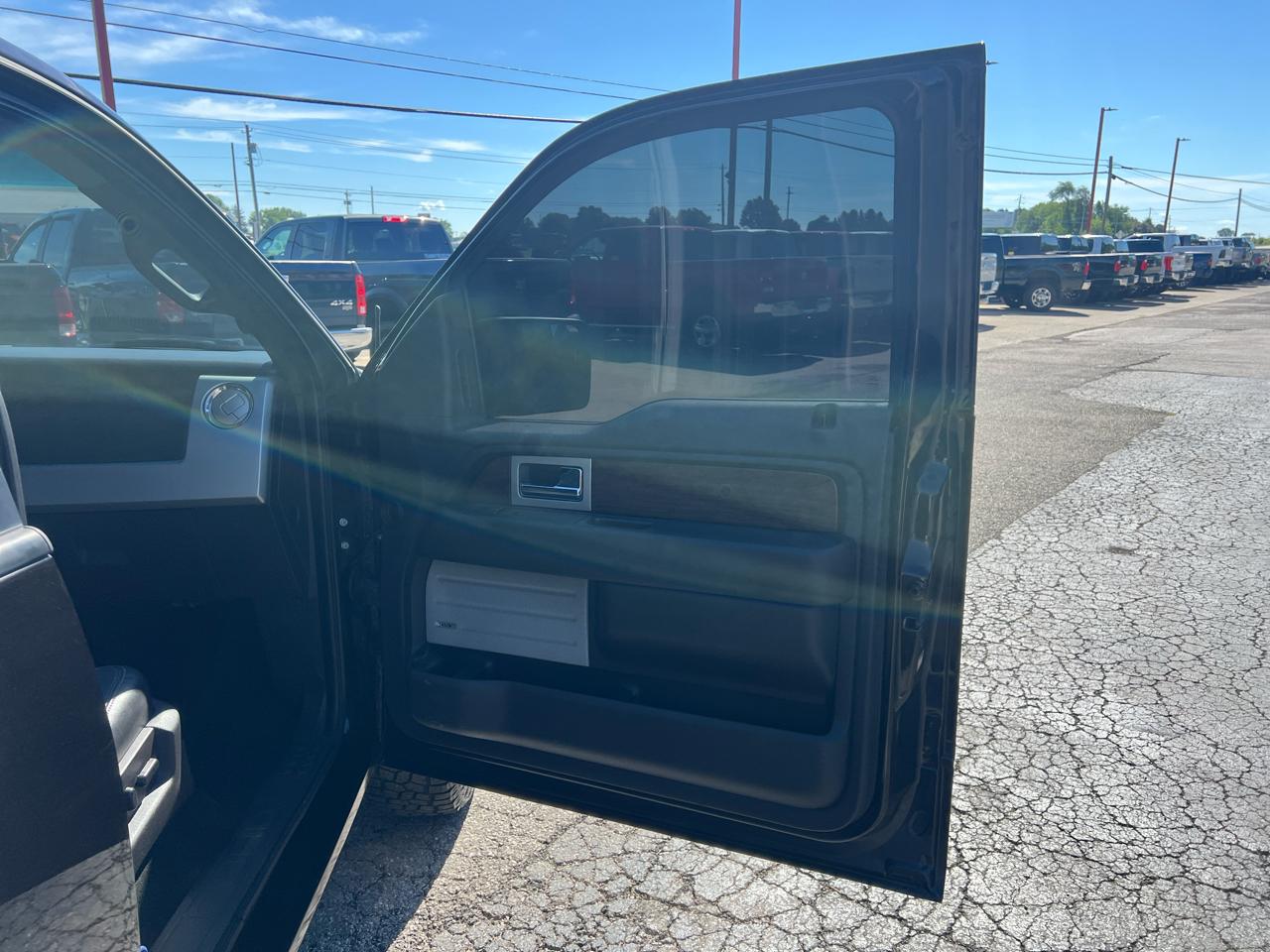Ford F-150 4WD SuperCrew 145" Lariat 2014