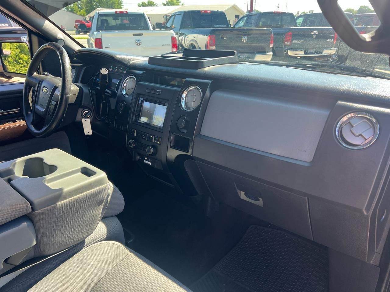 Ford F-150 4WD SuperCrew 145" Platinum 2014