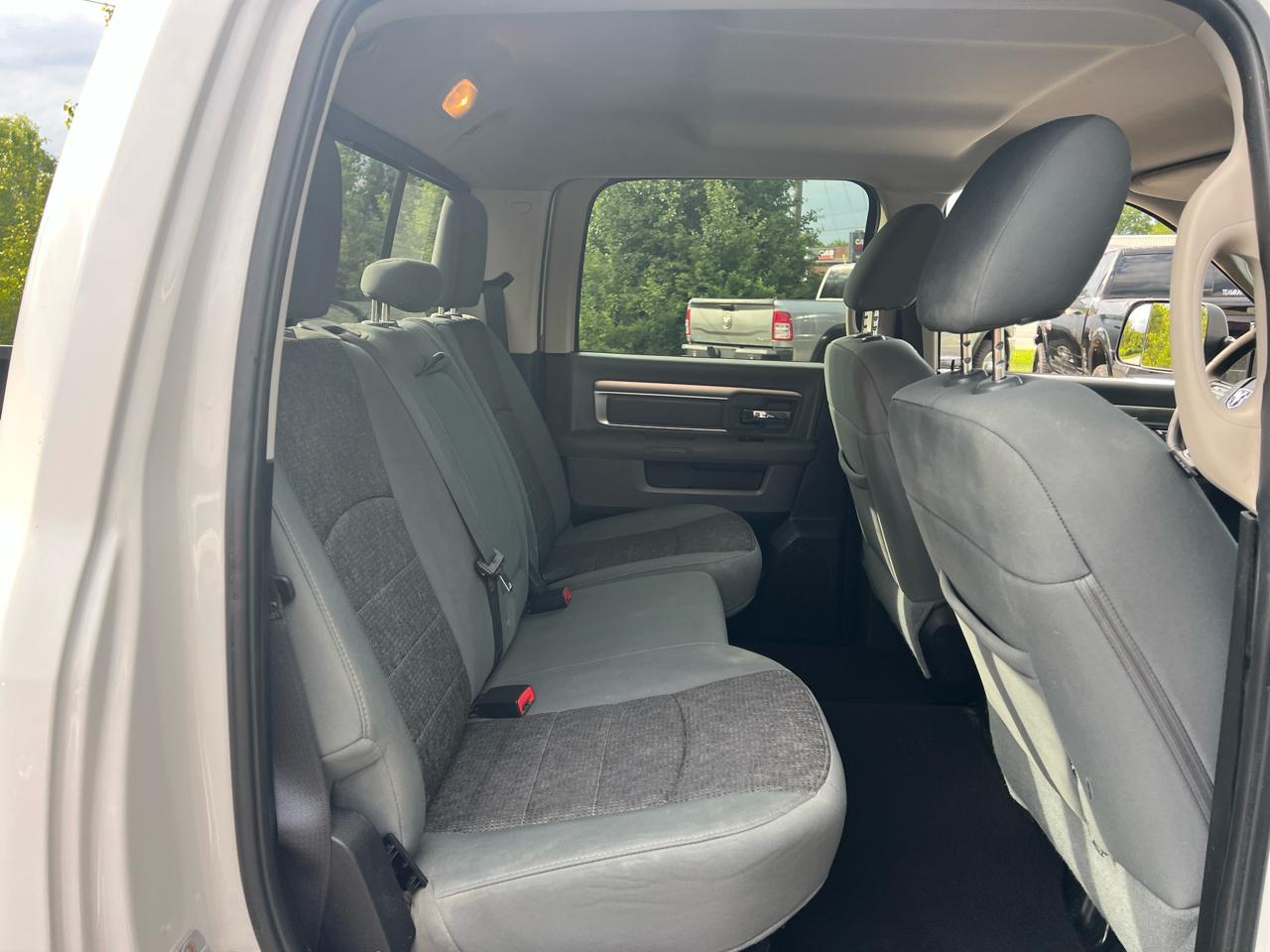 RAM 2500 4WD Crew Cab 149" SLT 2015