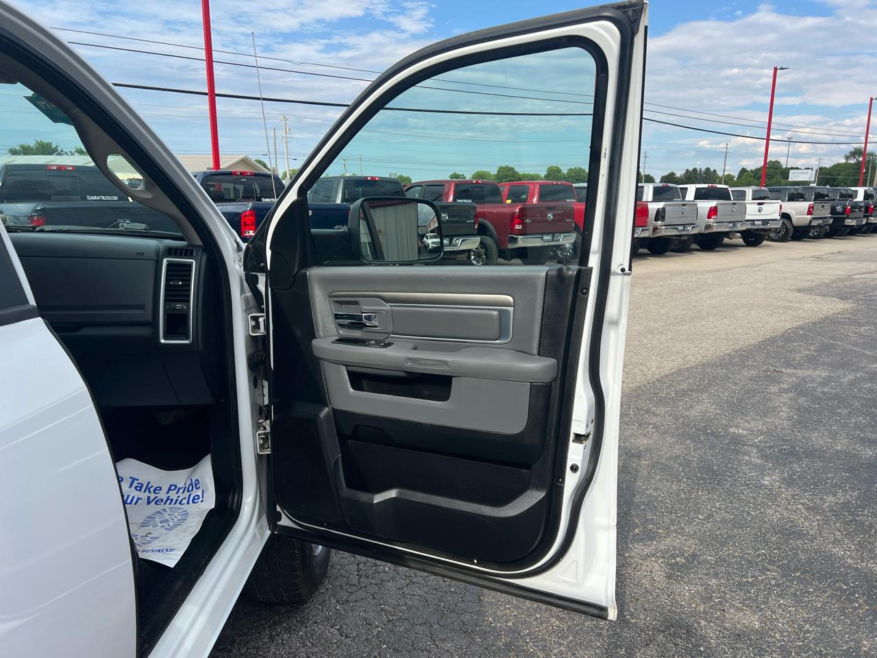 RAM 2500 4WD Crew Cab 149" SLT 2015