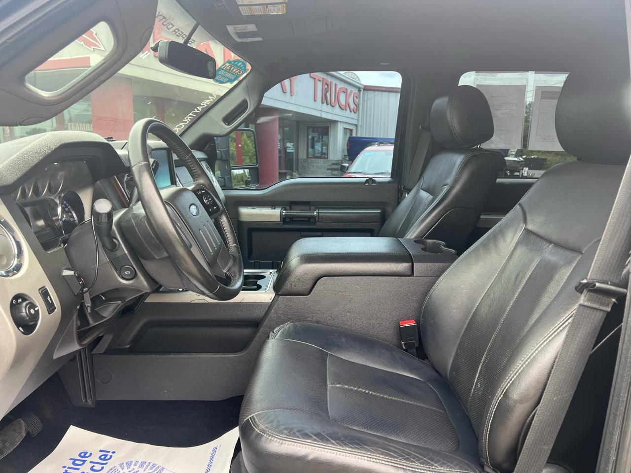 Ford Super Duty F-250 SRW 4WD Crew Cab 156" Lariat 2015