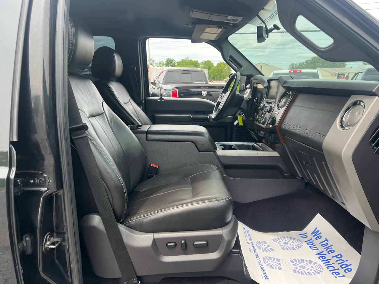 Ford Super Duty F-250 SRW 4WD Crew Cab 156" Lariat 2015