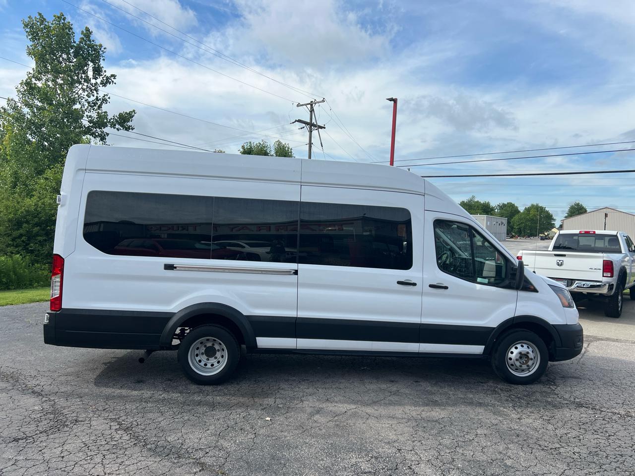 Ford Transit Passenger Wagon T-350 HD 148" EL High Roof XLT DRW RWD 2023
