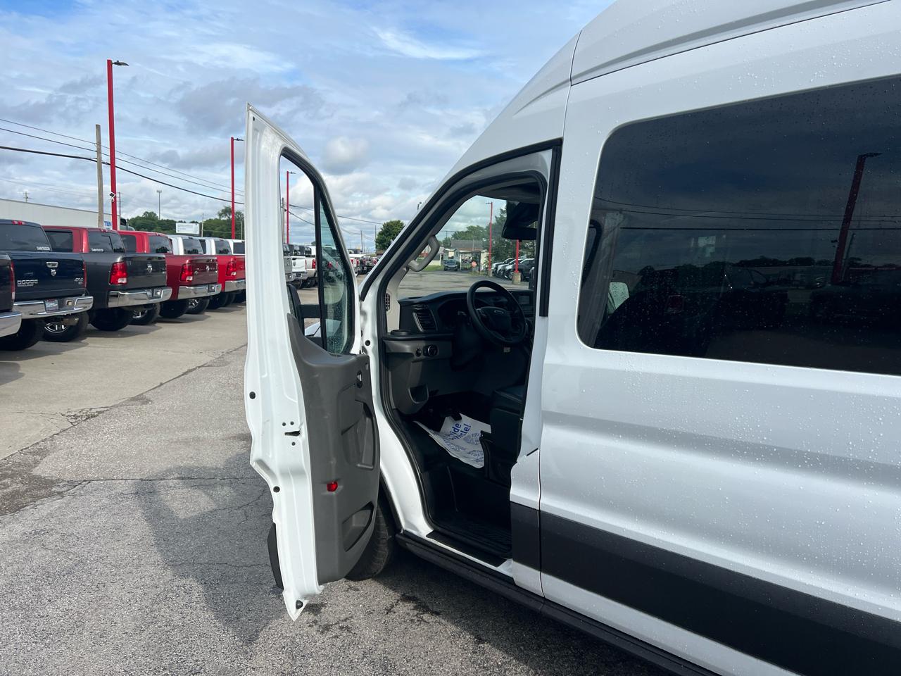 Ford Transit Passenger Wagon T-350 HD 148" EL High Roof XLT DRW RWD 2023