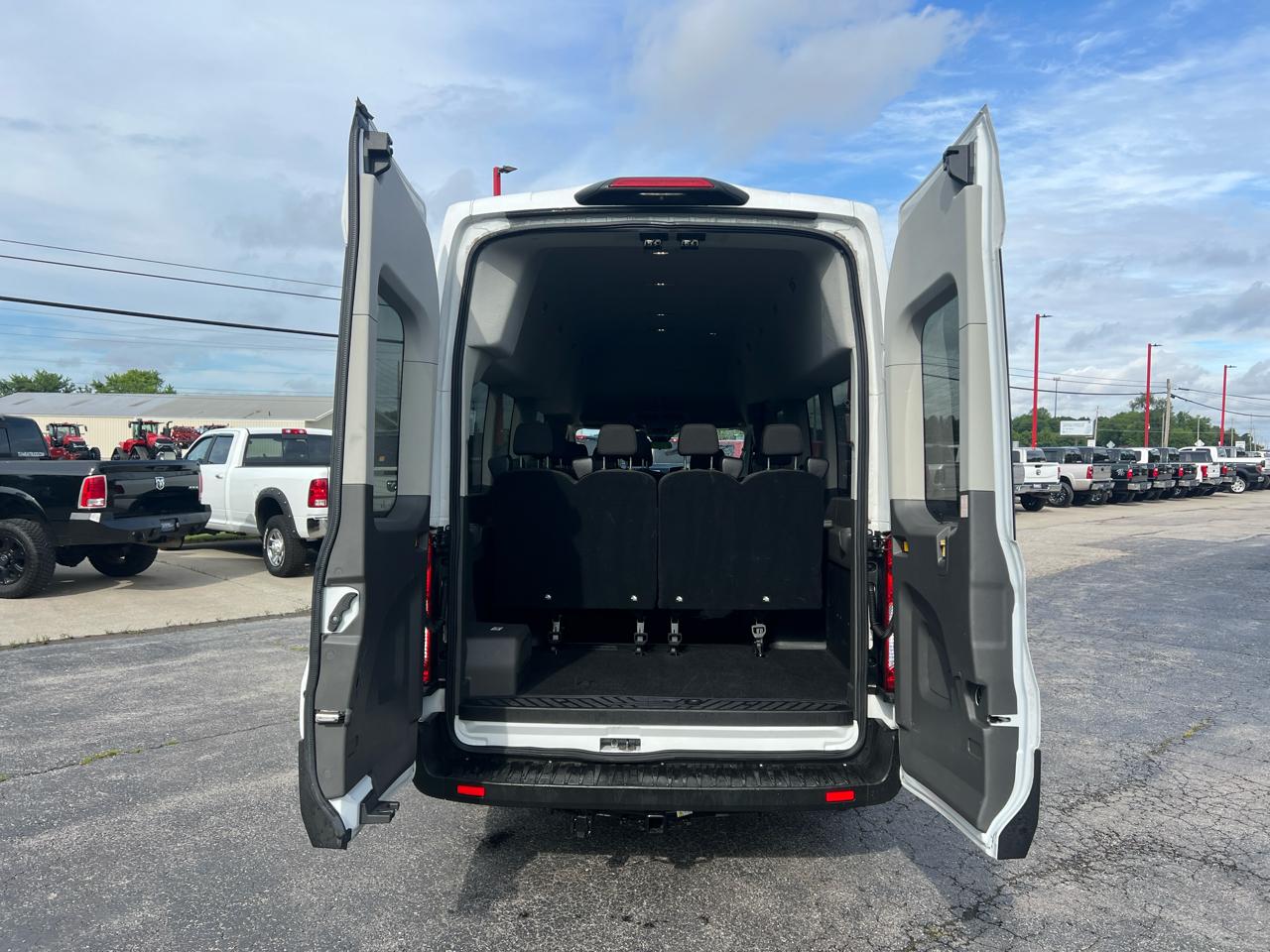 Ford Transit Passenger Wagon T-350 HD 148" EL High Roof XLT DRW RWD 2023