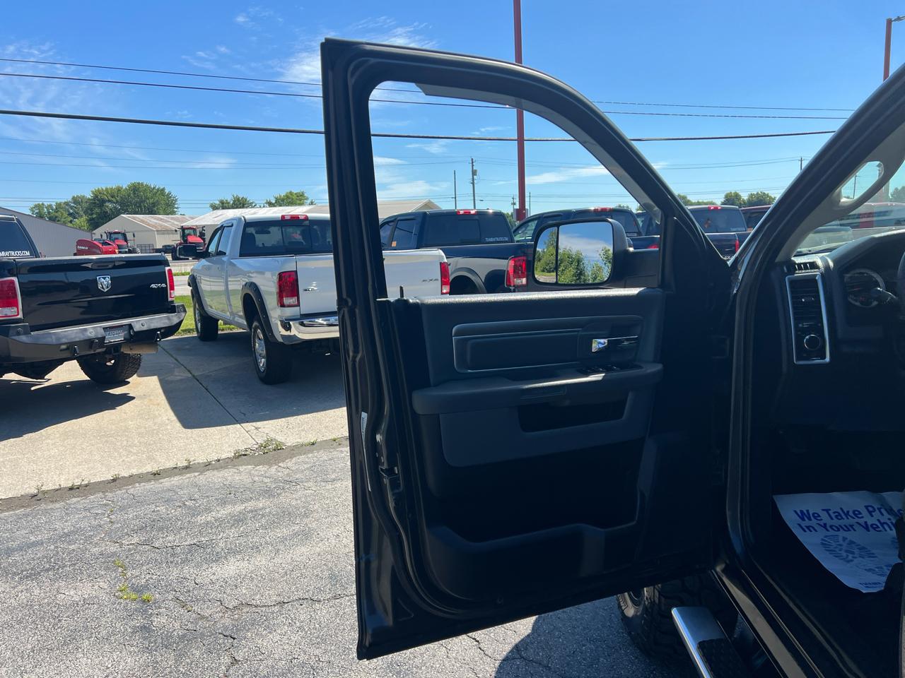 RAM 2500 4WD Crew Cab 169" SLT 2014
