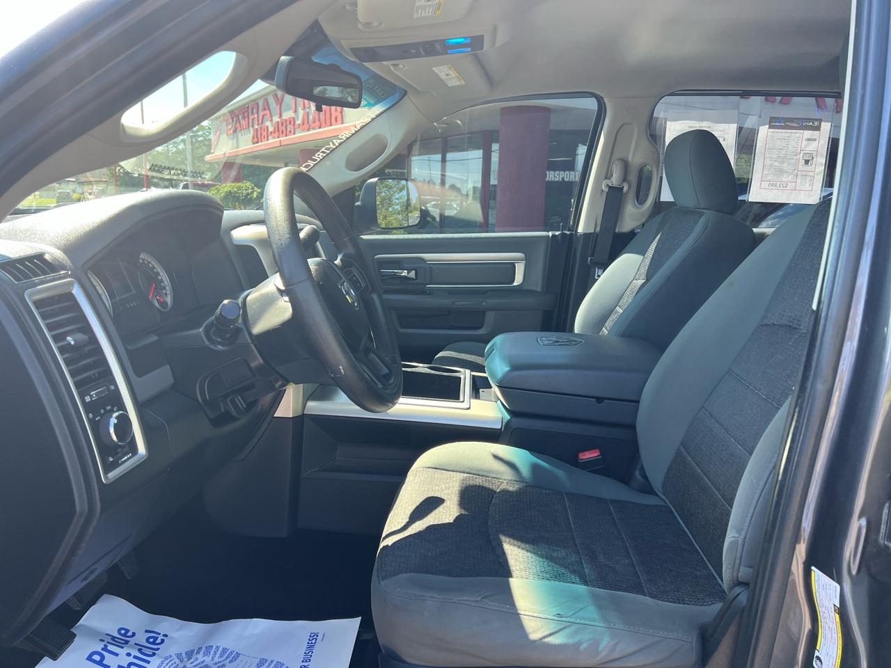 RAM 2500 4WD Crew Cab 169" SLT 2014