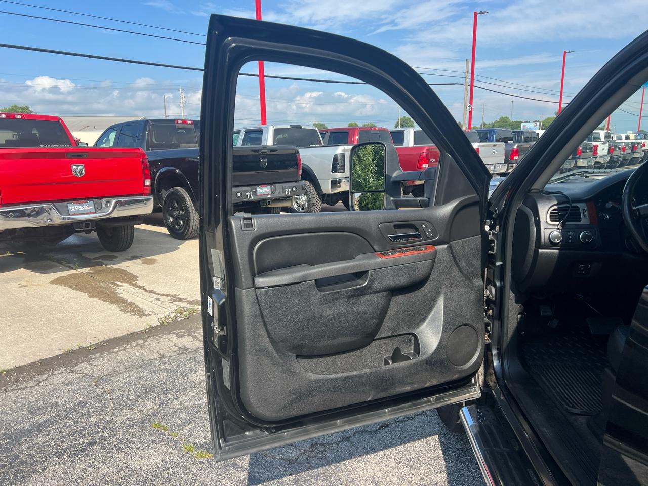 Chevrolet Silverado 3500HD 4WD Crew Cab 167.7" DRW LTZ 2011