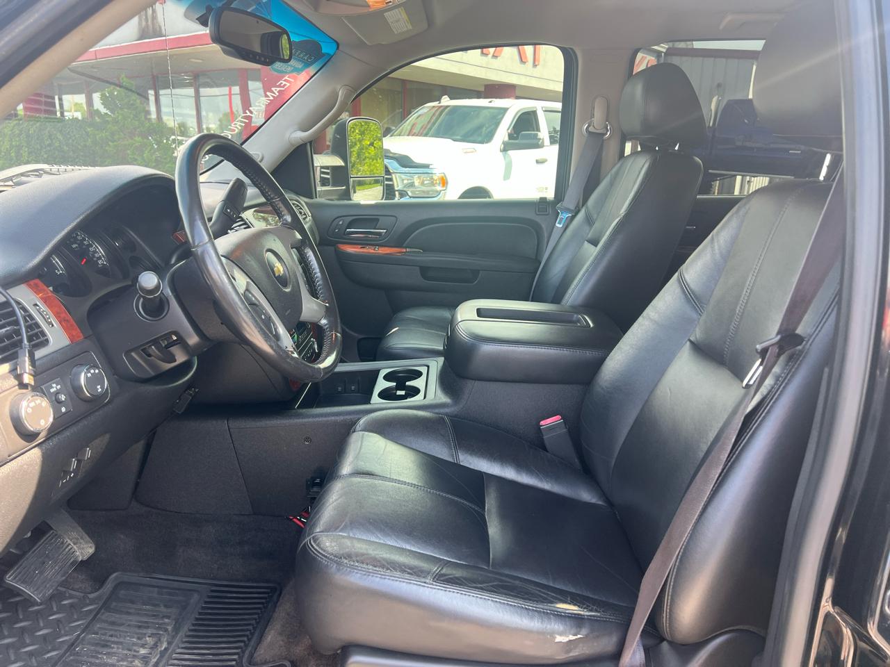 Chevrolet Silverado 3500HD 4WD Crew Cab 167.7" DRW LTZ 2011