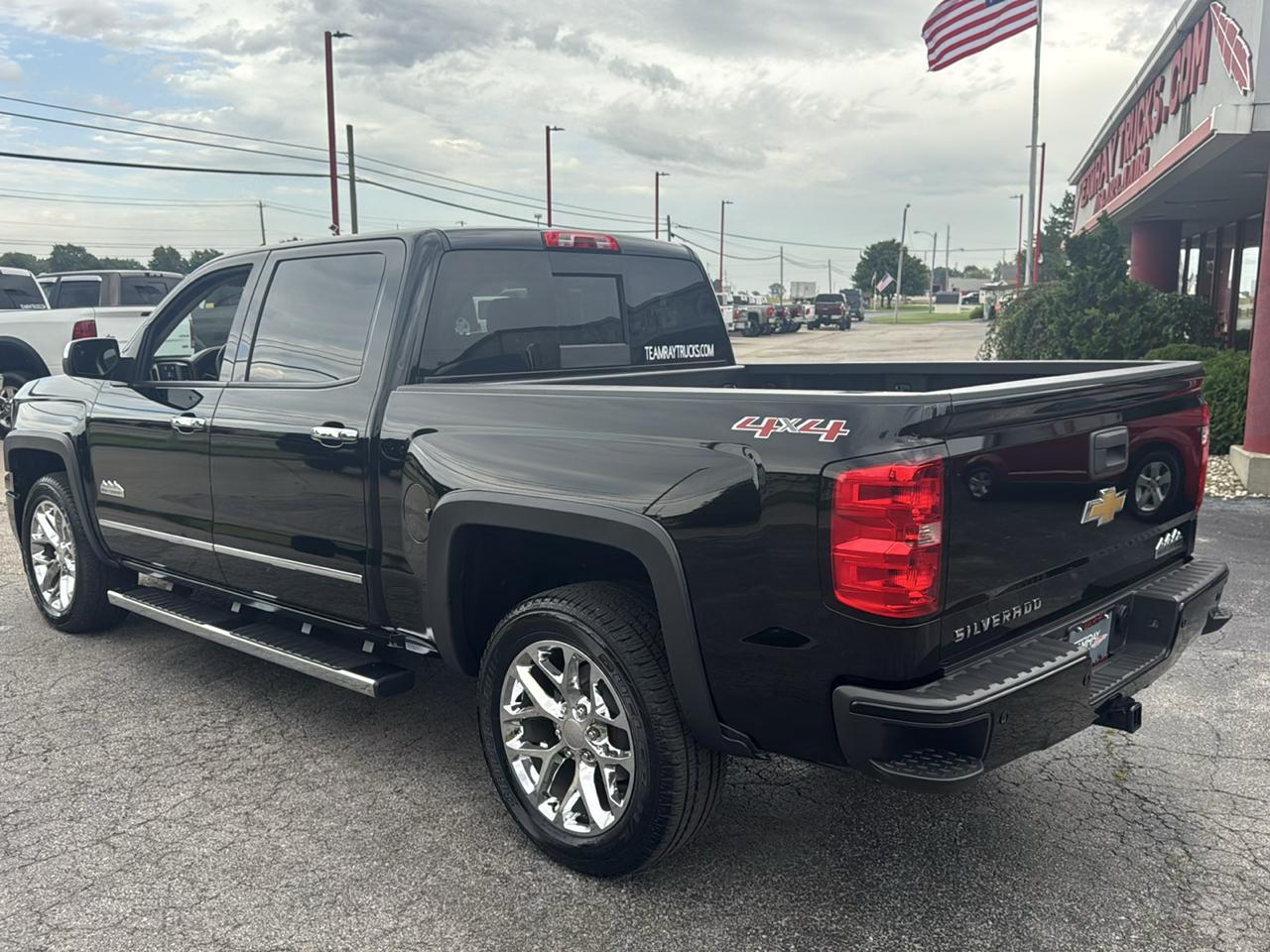 Chevrolet Silverado 1500 4WD Crew Cab 143.5" High Country 2014