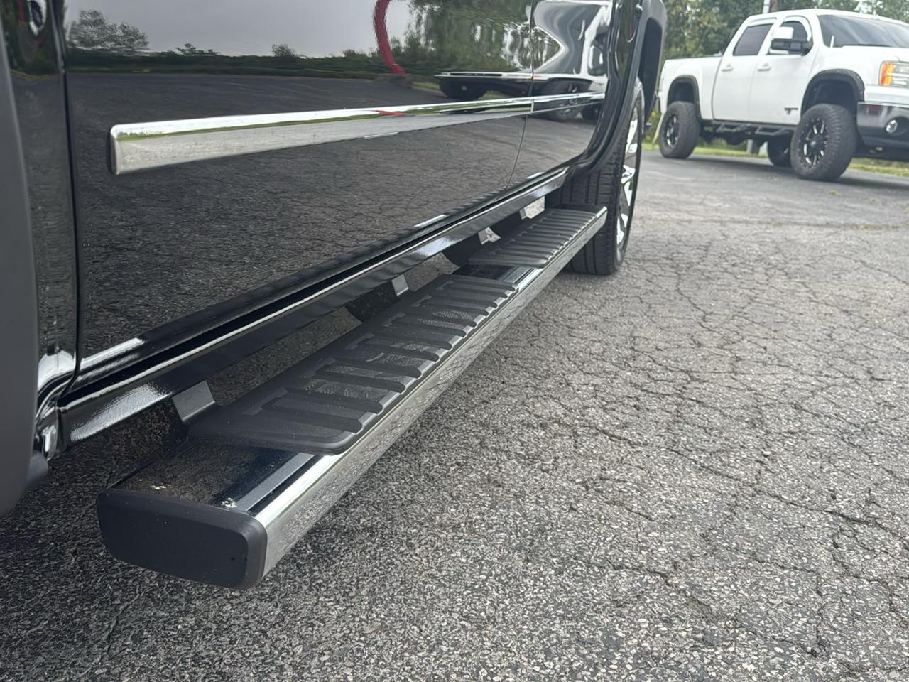Chevrolet Silverado 1500 4WD Crew Cab 143.5" High Country 2014