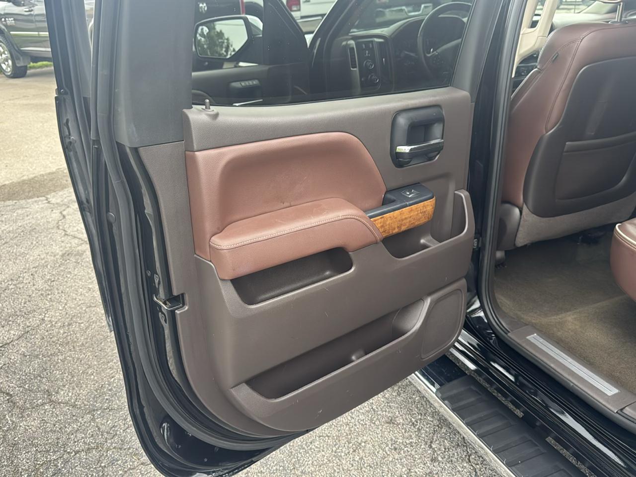 Chevrolet Silverado 1500 4WD Crew Cab 143.5" High Country 2014
