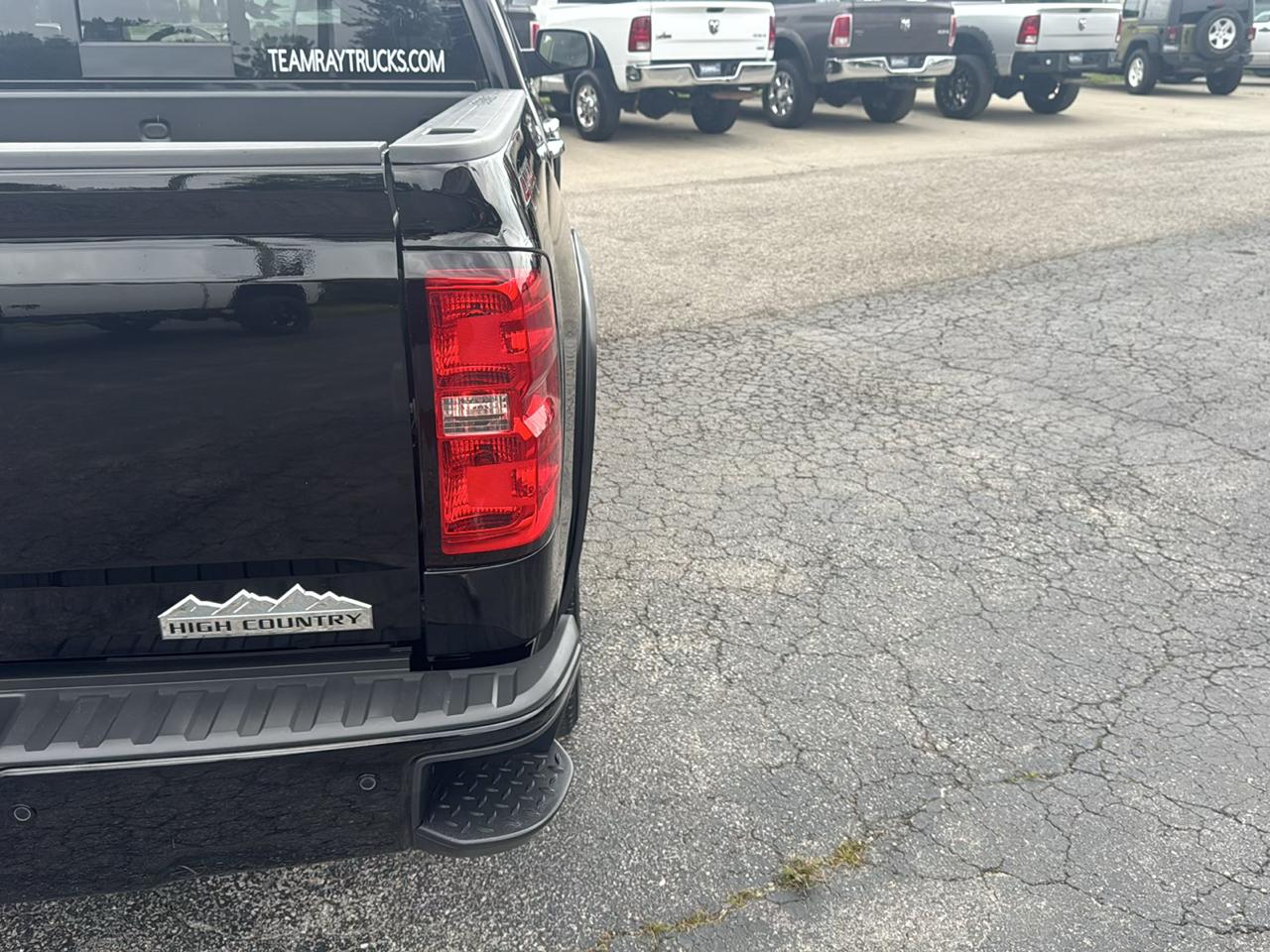 Chevrolet Silverado 1500 4WD Crew Cab 143.5" High Country 2014