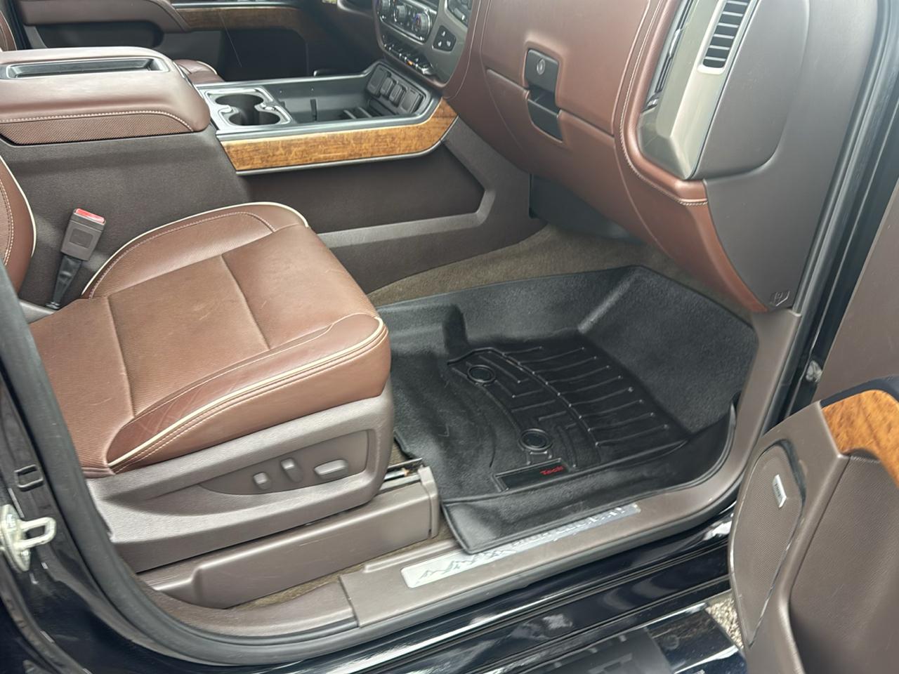 Chevrolet Silverado 1500 4WD Crew Cab 143.5" High Country 2014