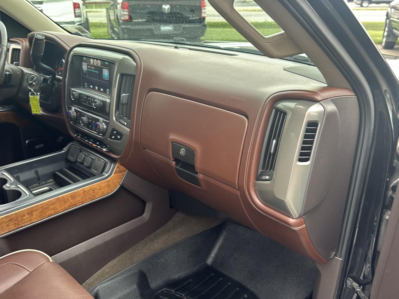 Chevrolet Silverado 1500 4WD Crew Cab 143.5" High Country 2014