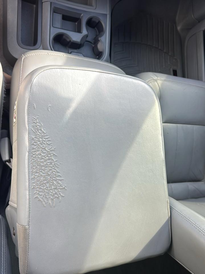 Dodge Ram 2500 4dr Mega Cab 160.5 4WD Laramie 2006