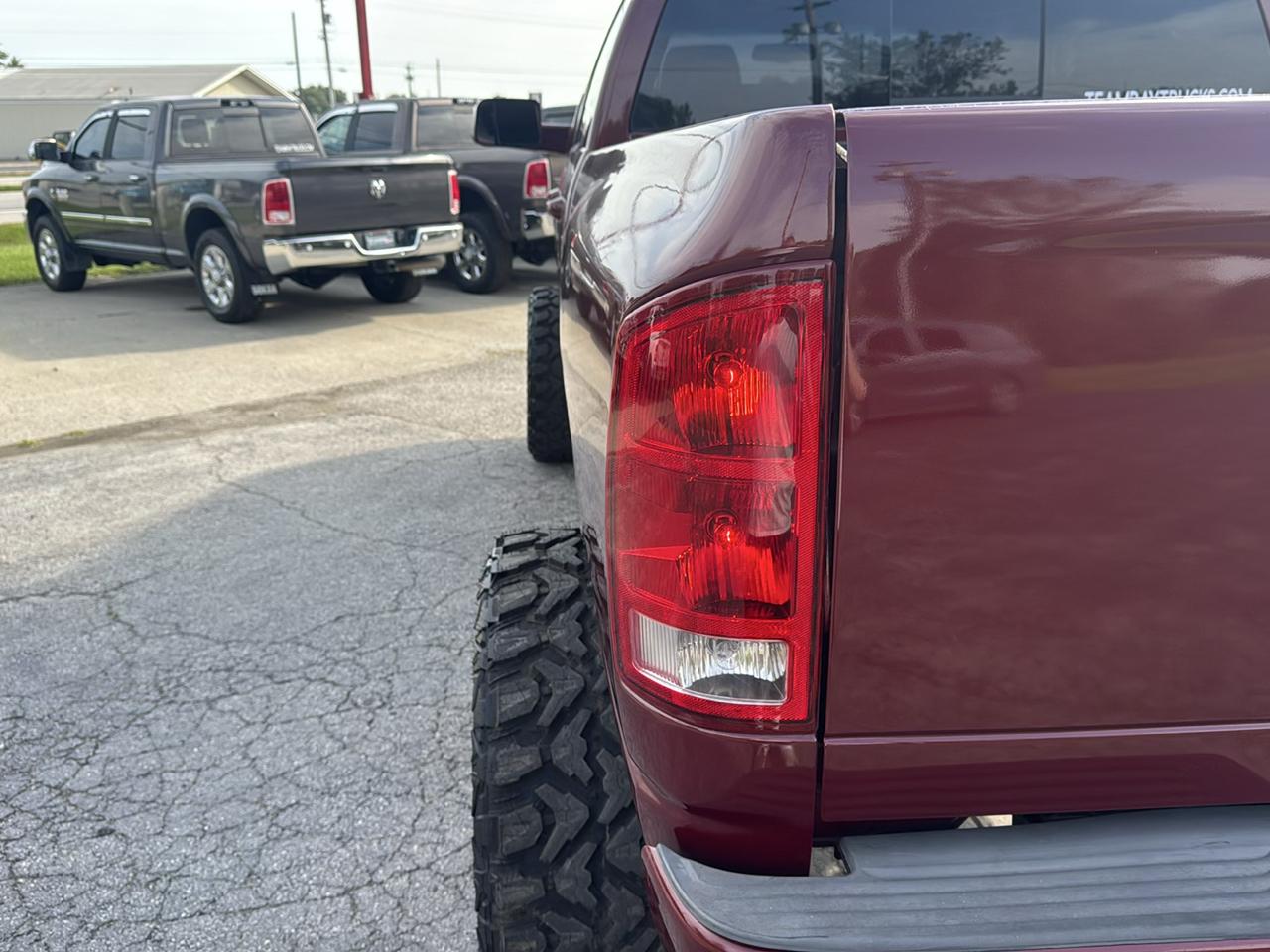 Dodge Ram 2500 4dr Mega Cab 160.5 4WD Laramie 2006