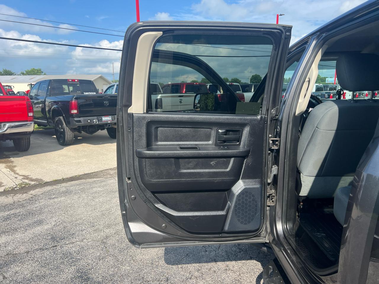 RAM 2500 4WD Crew Cab 149" Tradesman 2016