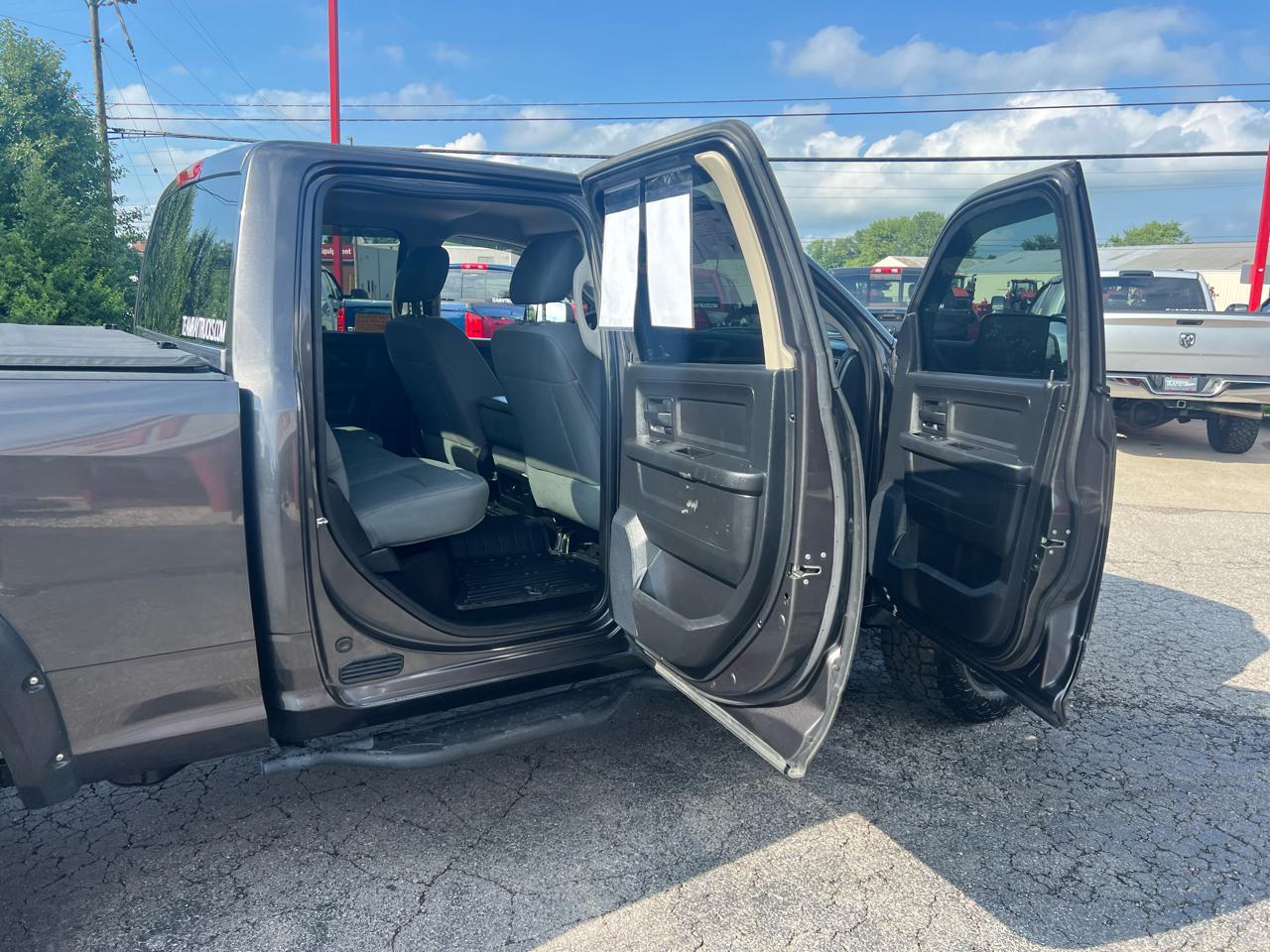 RAM 2500 4WD Crew Cab 149" Tradesman 2016