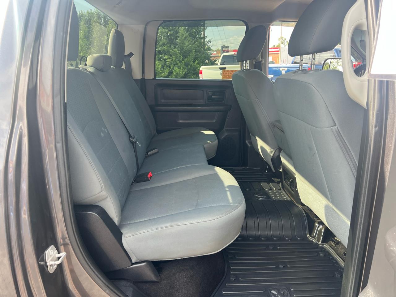 RAM 2500 4WD Crew Cab 149" Tradesman 2016