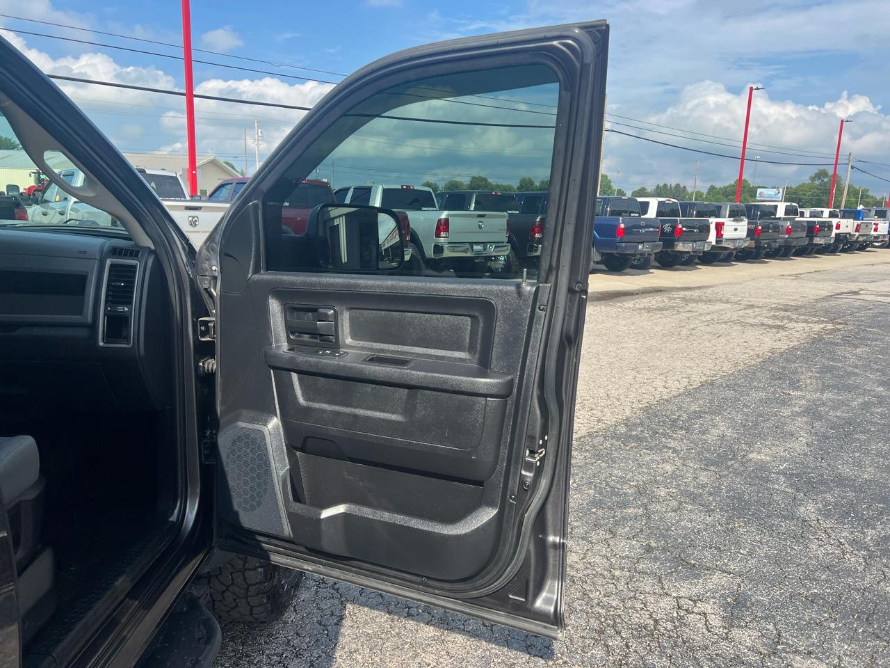 RAM 2500 4WD Crew Cab 149" Tradesman 2016