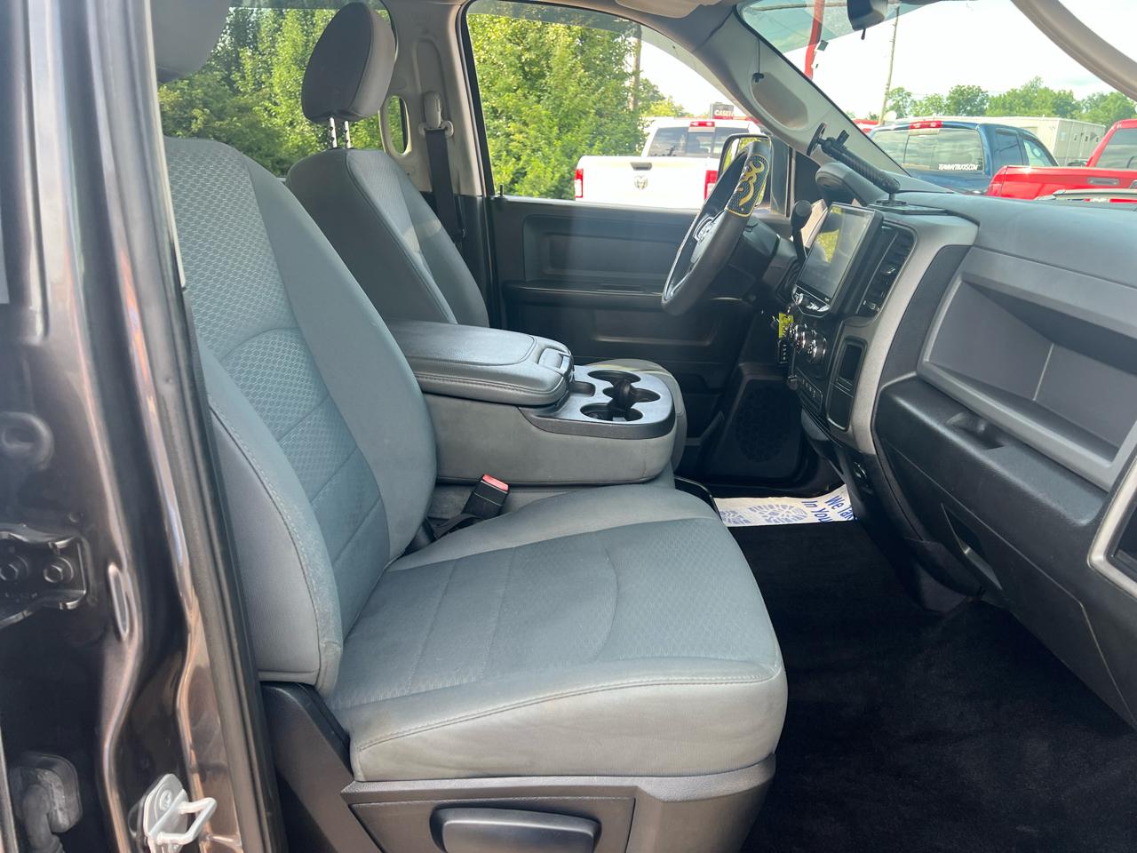 RAM 2500 4WD Crew Cab 149" Tradesman 2016