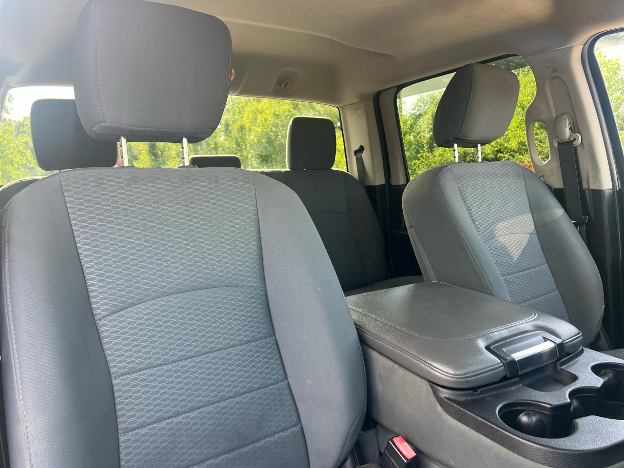 RAM 2500 4WD Crew Cab 149" Tradesman 2016