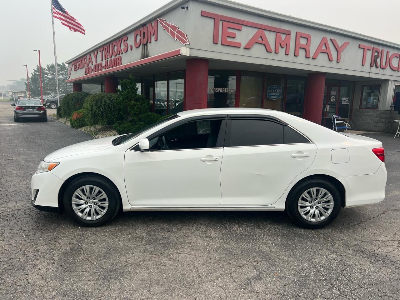 Toyota Camry 4dr Sdn I4 Auto XLE (Natl) 2013