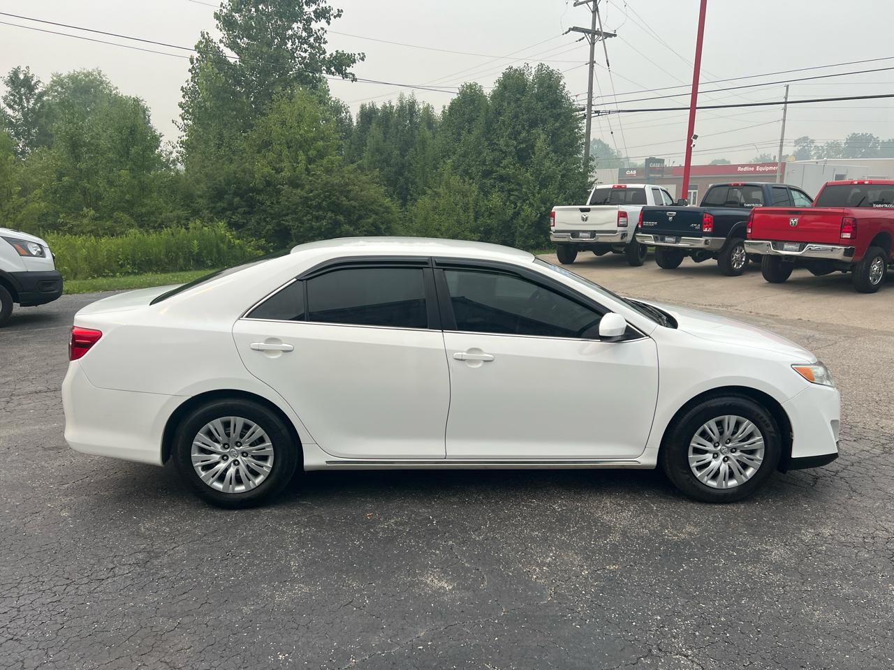 Toyota Camry 4dr Sdn I4 Auto XLE (Natl) 2013