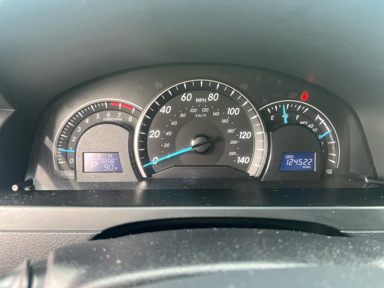 Toyota Camry 4dr Sdn I4 Auto XLE (Natl) 2013