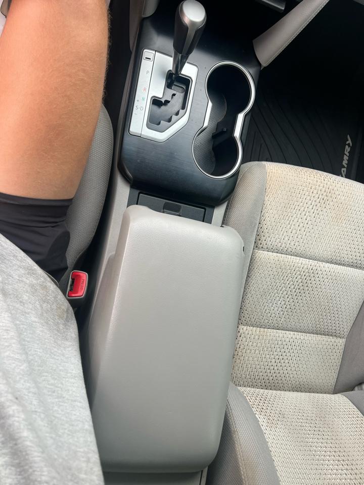 Toyota Camry 4dr Sdn I4 Auto XLE (Natl) 2013