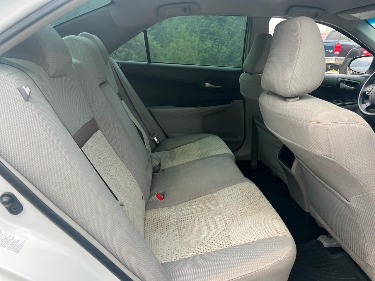 Toyota Camry 4dr Sdn I4 Auto XLE (Natl) 2013