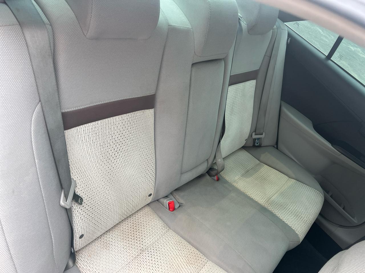Toyota Camry 4dr Sdn I4 Auto XLE (Natl) 2013
