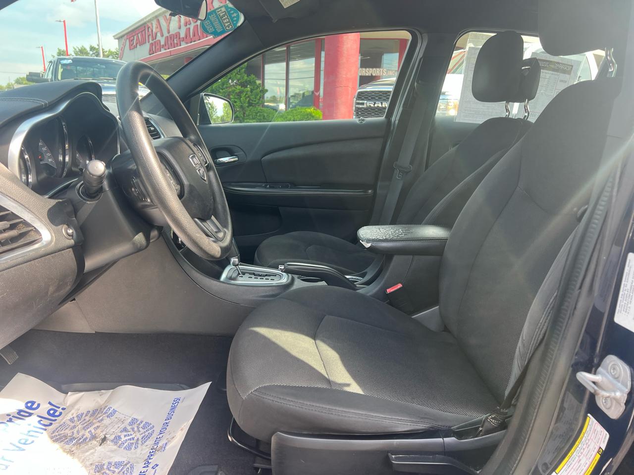 Dodge Avenger 4dr Sdn SE 2013