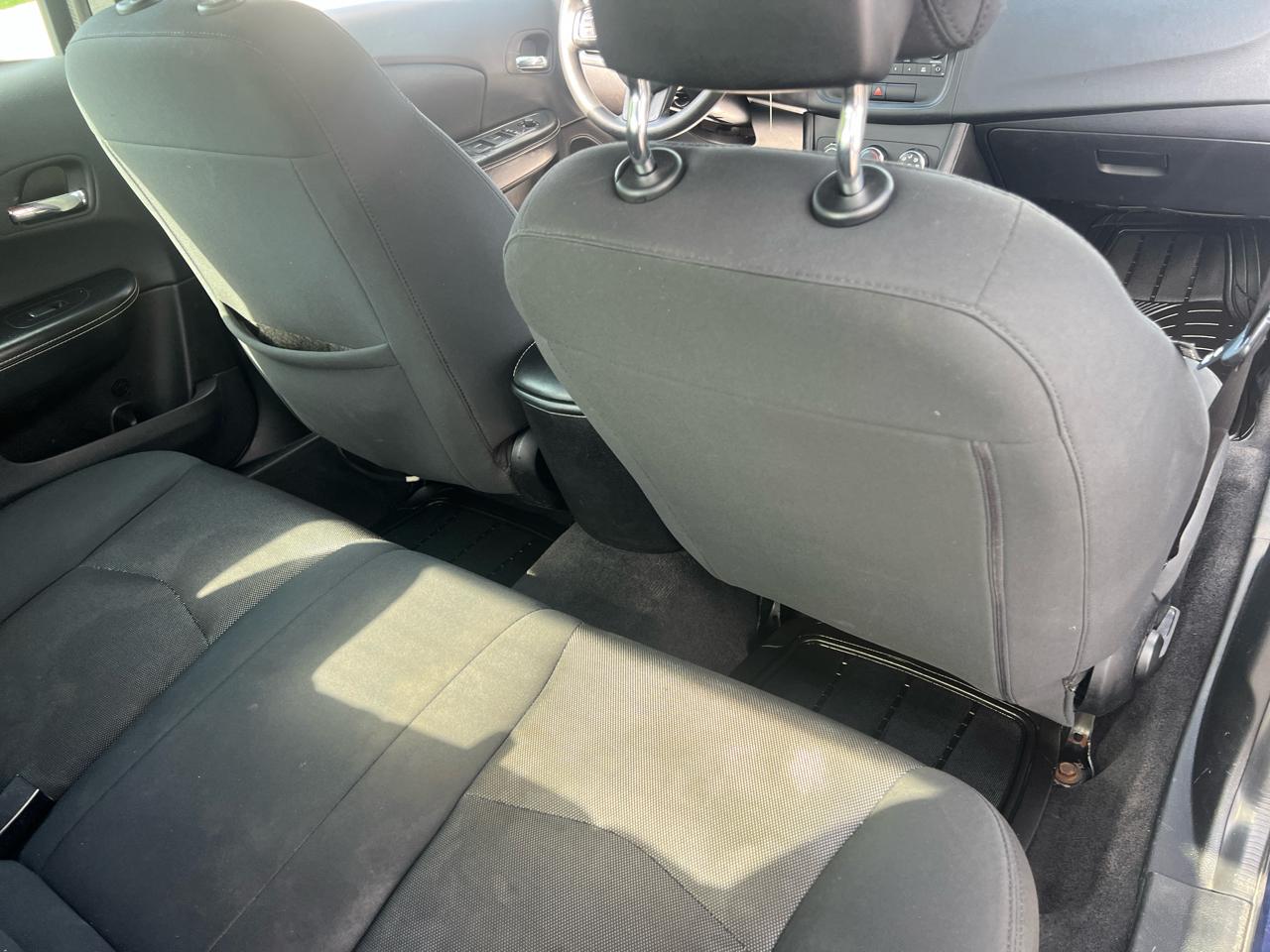 Dodge Avenger 4dr Sdn SE 2013