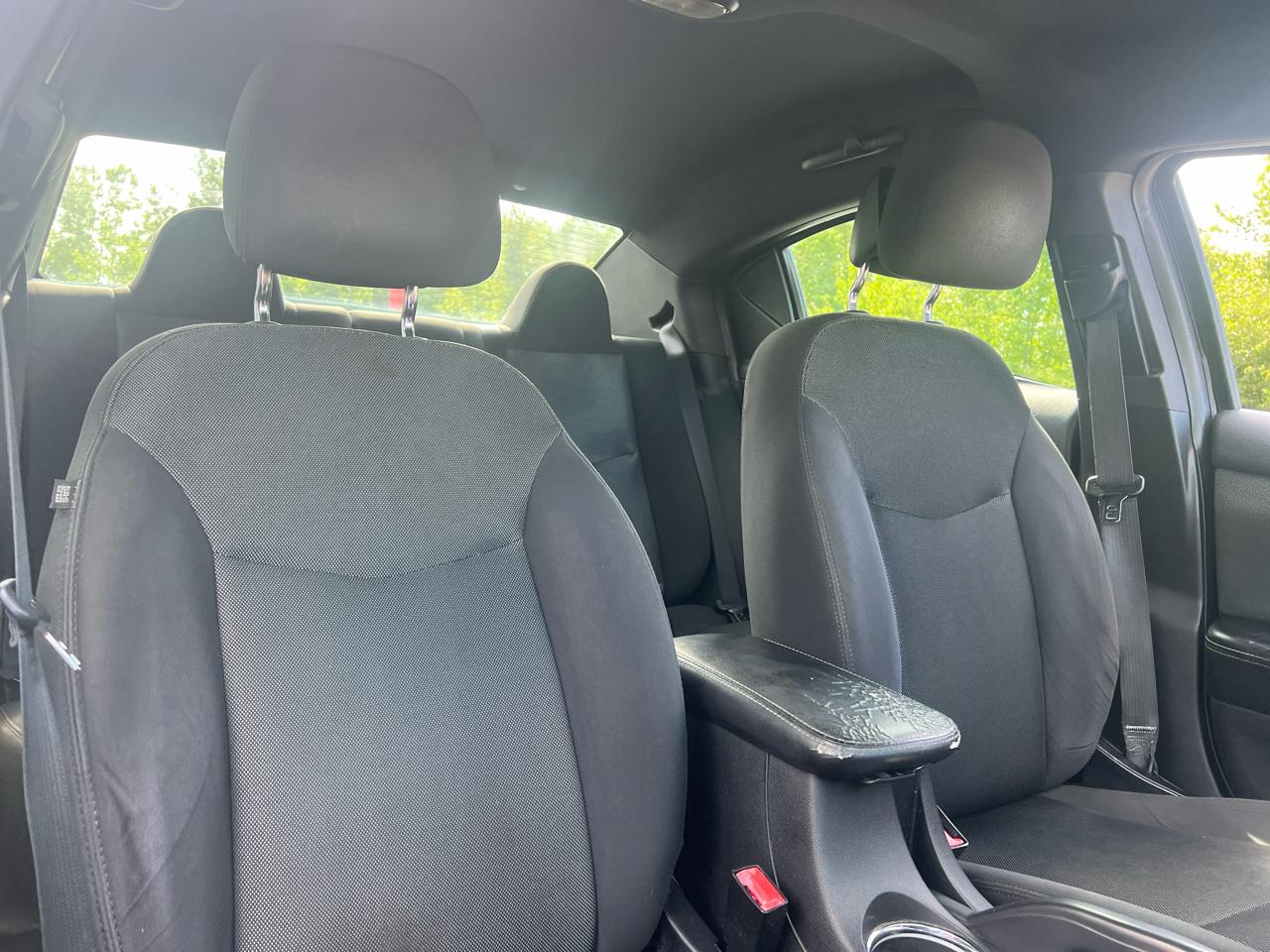 Dodge Avenger 4dr Sdn SE 2013