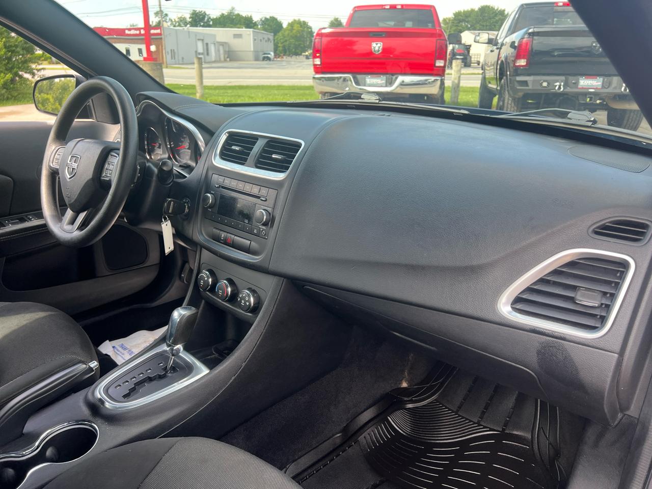 Dodge Avenger 4dr Sdn SE 2013
