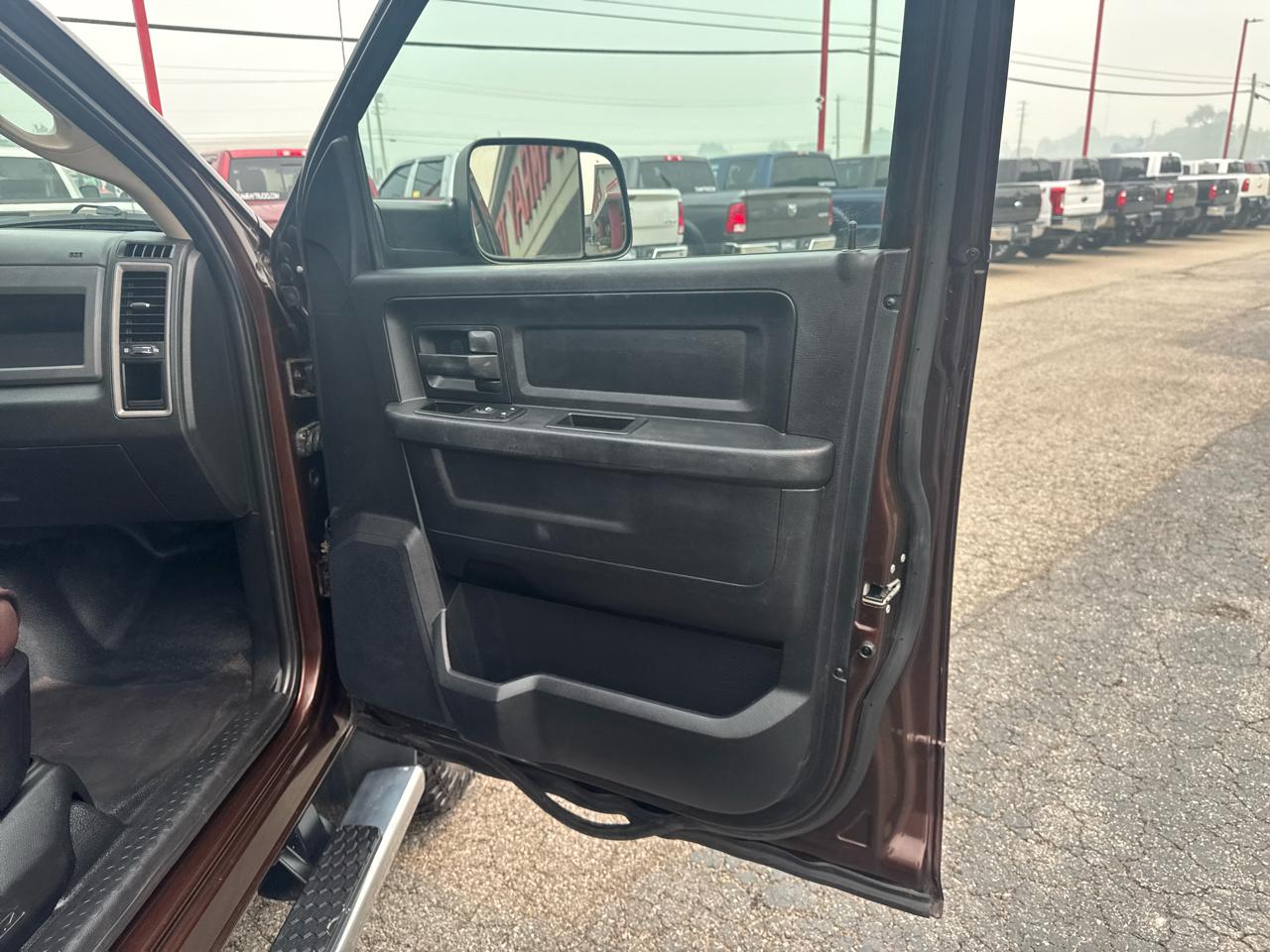 RAM 2500 4WD Crew Cab 169" Tradesman 2015