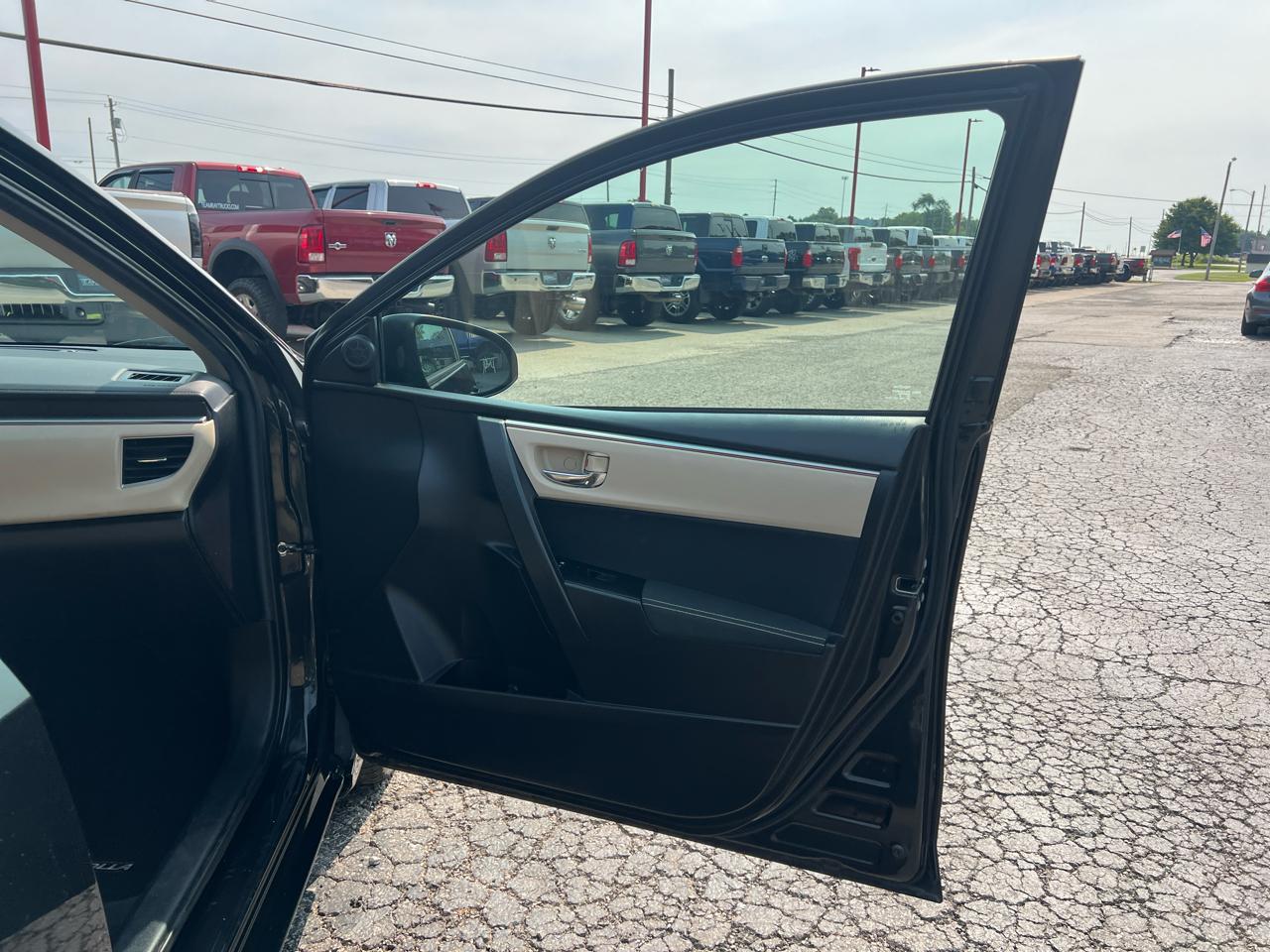 Toyota Corolla 4dr Sdn CVT S w/Special Edition Pkg (Natl) 2016
