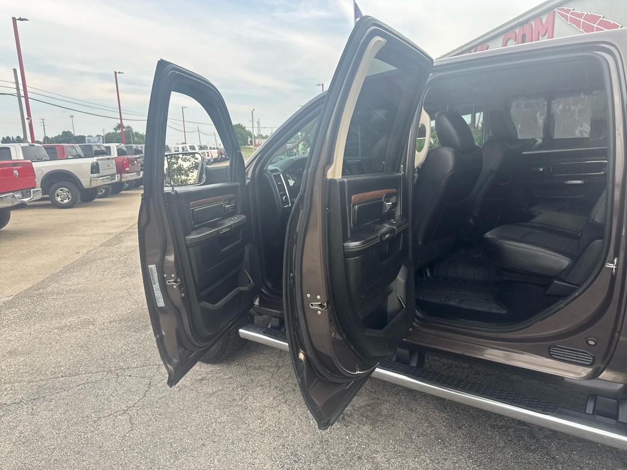 RAM 2500 Laramie 4x4 Crew Cab 6'4" Box 2018
