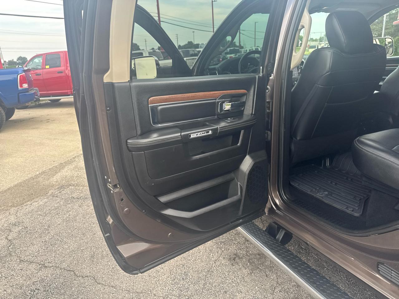RAM 2500 Laramie 4x4 Crew Cab 6'4" Box 2018