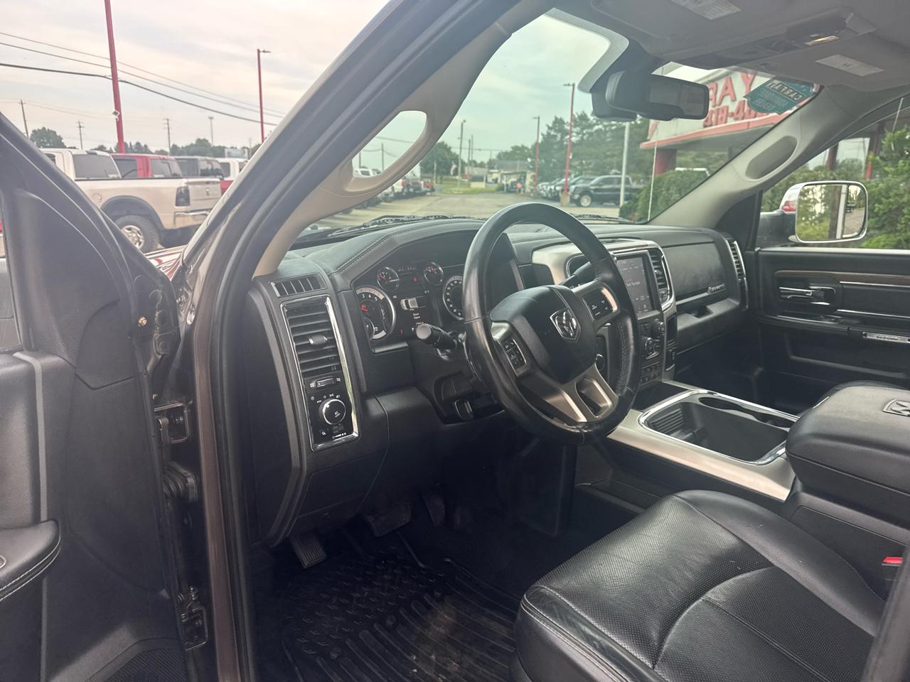 RAM 2500 Laramie 4x4 Crew Cab 6'4" Box 2018