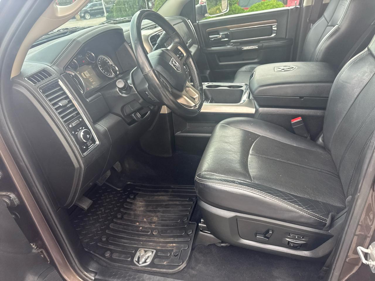 RAM 2500 Laramie 4x4 Crew Cab 6'4" Box 2018
