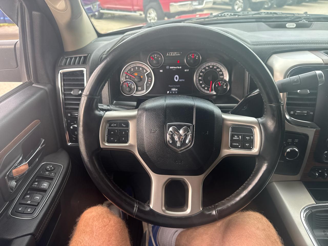 RAM 2500 Laramie 4x4 Crew Cab 6'4" Box 2018