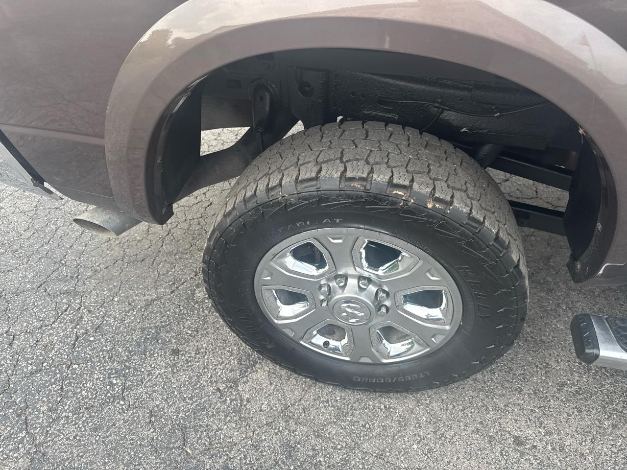 RAM 2500 Laramie 4x4 Crew Cab 6'4" Box 2018
