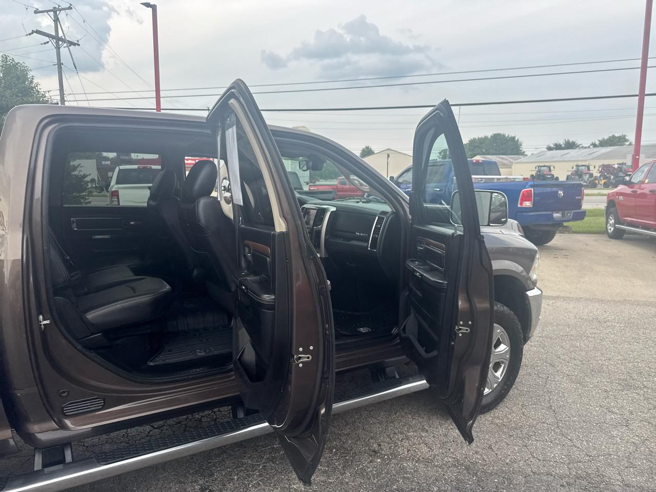 RAM 2500 Laramie 4x4 Crew Cab 6'4" Box 2018